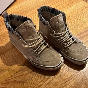 Mid ankle skater vans, size 10 in women’s